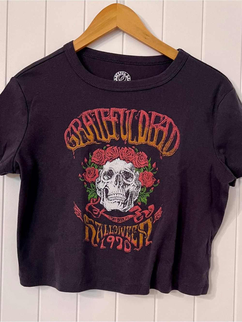 Grateful Dead Black Crop Tee with Red & Green Skull Graphic